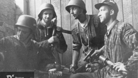 11 sierpnia 1944 roku. Upadek Woli i dramatyczne walki o kolejne dzielnice Warszawy.