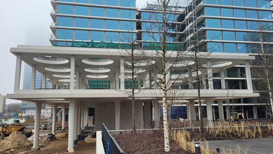 125 metrów i ponad 180 apartamentów. „Motion Tower” powstaje przy Towarowej.