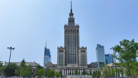 70. rocznica Pałacu Kultury. Historia budynku i wpływ polskich twórców