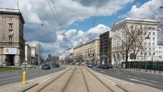 Aleja Jana Pawła II zmieniła się nie do poznania. Nowa droga rowerowa, parki kieszonkowe i więcej zieleni.