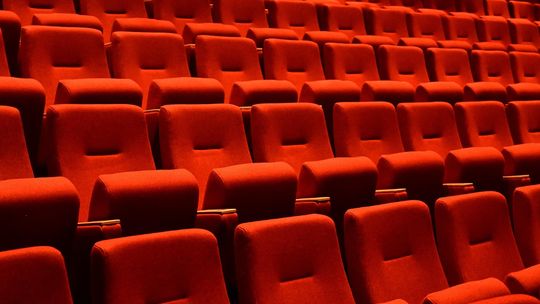 Alternatywy dla kina - Jak zorganizować fajną randkę niskim kosztem?