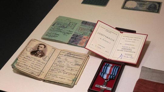 Archiwum „Krybara” trafiło do Muzeum Powstania Warszawskiego. Ponad 2300 dokumentów i pamiątek.
