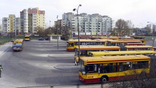 Autobusy wracają na pętlę „Osiedle Górczewska”. Zmiany już od soboty.