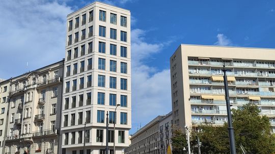 Szkieletor przy placu Politechniki odżyje po 30 latach. Zakończenie prac jeszcze tej jesieni