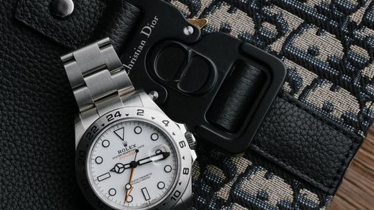 Czas, który ma smak luksusu – historia Rolexa