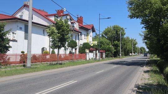 Deweloper od wieżowców wchodzi do Warszawy. W Rembertowie planuje osiedle przy lesie.