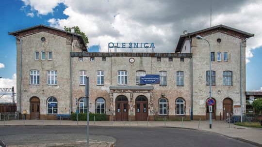 Dłuższa podróż między Wrocławiem a Warszawą. Pociągi pojadą przez Oleśnicę.
