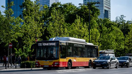 Duże utrudnienia w Warszawie. Autobusy i tramwaje zostaną skierowane na trasy objazdowe
