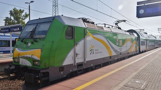 Duże zmiany w rozkładzie Kolei Mazowieckich. Pociągi pojadą objazdami, będą autobusy zastępcze.