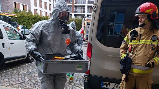 Ewakuacja szkoły podstawowej w Warszawie. Zagrożonych było 300 osób