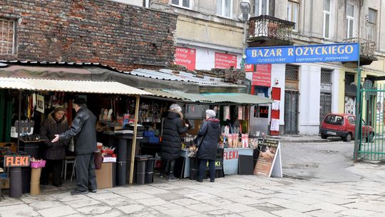 Garażówki wracają tej jesieni. Sprawdź, gdzie w Warszawie upolujesz rzeczy z drugiej ręki.