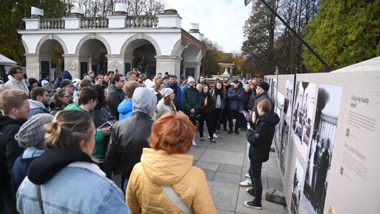 Grób Nieznanego Żołnierza ma już sto lat. Dlaczego powstał w tym miejscu? Grób Nieznanego Żołnierza ma już sto lat. Dlaczego powstał w tym miejscu?