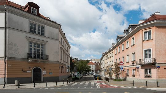 Historyczna kamienica na Powiślu odzyskała dawny wygląd. Warszawa dołożyła ponad 167 tys. zł.