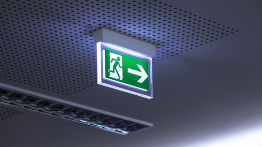 lampa oświetlenia ewakuacyjnego