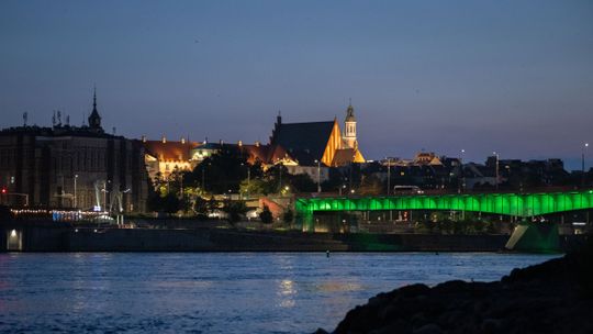 Most Śląsko-Dąbrowski w Warszawie i widok na Stare Miasto.