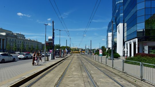 Jedna awaria doprowadziła do kolejnej. Poważne utrudnienia w kursowaniu tramwajów w Warszawie.