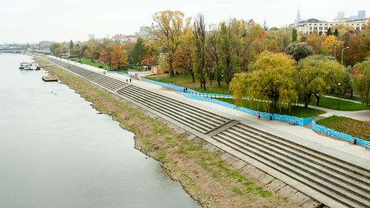 Jesień nad Wisłą pełna atrakcji. Rejsy, dyniowe lampiony i nietypowy sylwester w Warszawie.