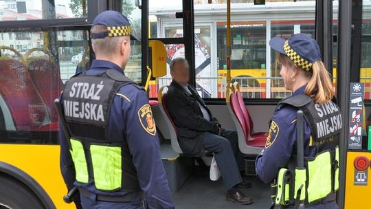 Jeździł autobusem po mieście i nie wiedział kim jest. W tym czasie 88-latka szukała rodzina