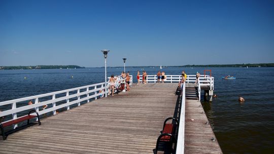 Kąpielisko w Nieporęcie zostało zamknięte. Nadmierny zakwit sinic w Zalewie Zegrzyńskim