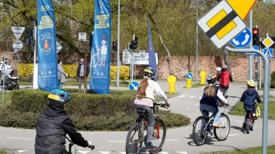 Karta rowerowa jeszcze przed końcem wakacji. Warszawa wyznaczyła trzy terminy egzaminów.
