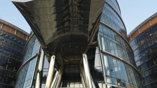Kolejna zmiana na Woli. Znika dawny pawilon, w jego miejscu planowany jest 130-metrowy „Chopin Tower”