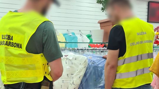 Kolejne kontrole KAS w Wólce Kosowskiej. Zabezpieczone towary i straty Skarbu Państwa