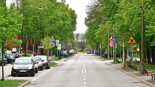 Kolejny skwer na Woli zagrożony zabudową? Mieszkańcy zaniepokojeni, spółdzielnia odpowiada.
