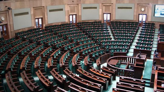 Kompetencje premiera: Kluczowe zadania i odpowiedzialności w rządzie