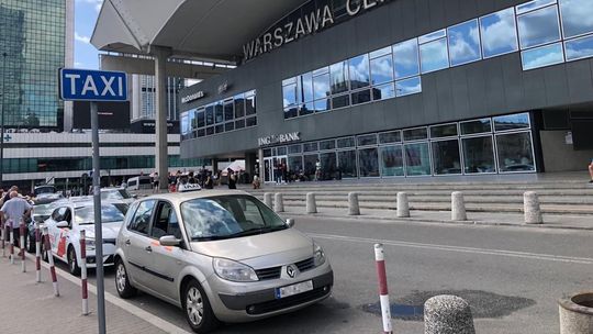 Kto wynajmie postój taxi pod Dworcem Centralnym? ZDM szukaj nowego dzierżawcy