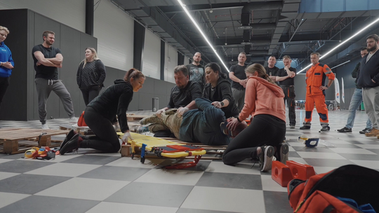 Kurs pierwszej pomocy w Warszawie – Naucz się ratować życie, zyskaj pewność działania!