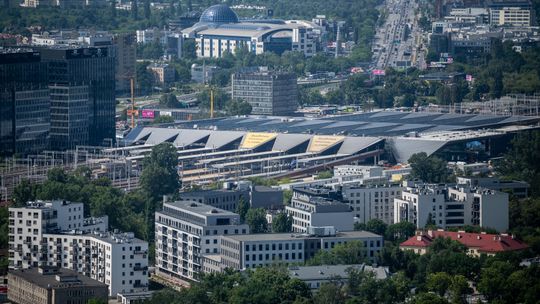 Linia średnicowa „po 2030 roku”, kolej do Modlina w 2029 roku. To plany kolejarzy