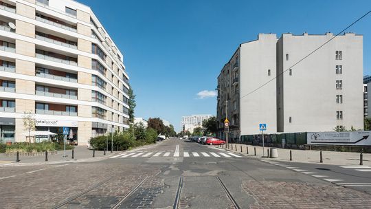 Luksusowy apartamentowiec rośnie na Woli. W planach schron, basen i przebudowa Chłodnej.