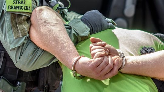 Miał czerwoną notę Interpolu i wydalono go z USA. 47-letni Rumun wpadł na Lotnisku Chopina
