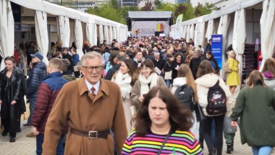 Międzynarodowe Targi Książki w Warszawie. Przybyły na nie tłumy