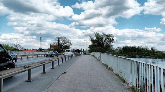 Most na Kanałem Żerańskim w Warszawie.