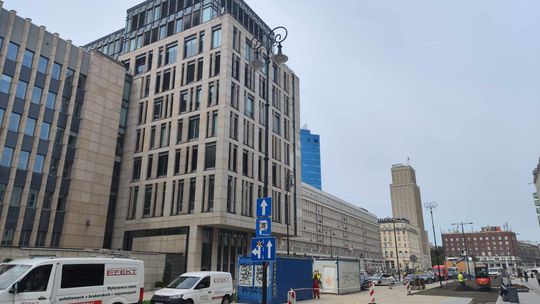 Przebudowa placu Powstańców w Warszawie.