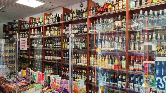 „Nocna cisza alkoholowa” w Warszawie. Dlaczego stolica wciąż czeka?