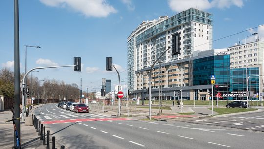 Nowe chodniki na Woli i Ochocie. Remont Okopowej już ruszył, prace na Dickensa opóźnione.