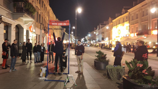 Nowy Świat. „To miał być salon Warszawy, a jest wielką speluną. Wszędzie jest brudno i śmierdzi”