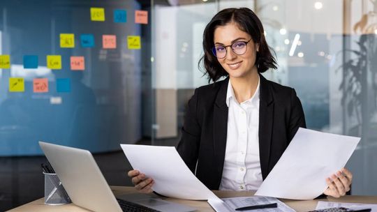 Nowy zawód w kilka miesięcy? Sprawdź, jak wejść do branży finansowej od zera