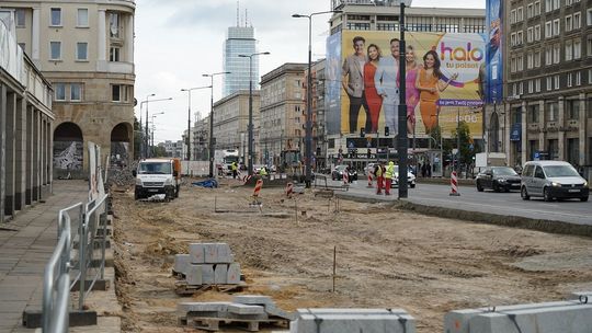 Od poniedziałku utrudnienia przy wolskim ratuszu. ZDM rozkopie skrzyżowanie