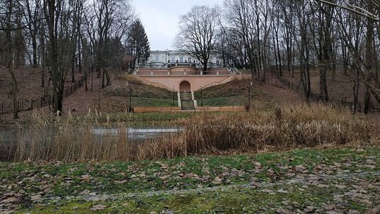 Skarpa Ursynowska niedostępna dla mieszkańców. Park publiczny, który jest traktowany jak prywatny teren