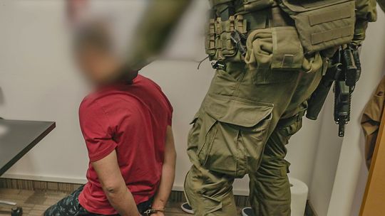 Policja odbiła Syryjczyka z rąk porywaczy. Brawurowa akcja w Warszawie