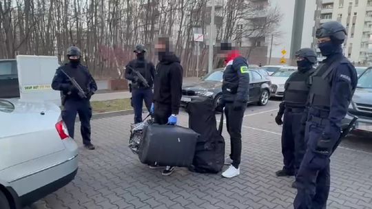 Akcja policji wymierzona w stołeczny narkobiznes