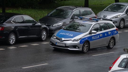 Pościg ulicami Warszawy. 20-latek zderzył się z radiowozem