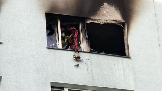 Pożar na Sadybie. Znaleziono zwęglone zwłoki mężczyzny