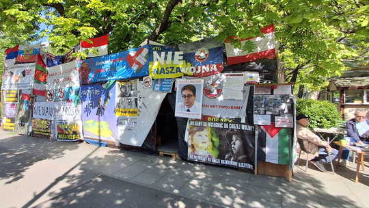 Kontrowersyjne prorosyjskie miasteczko w Warszawie