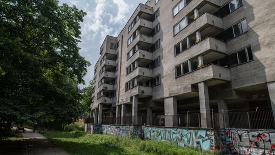 Szpiegowo, Sobieskiego 100
