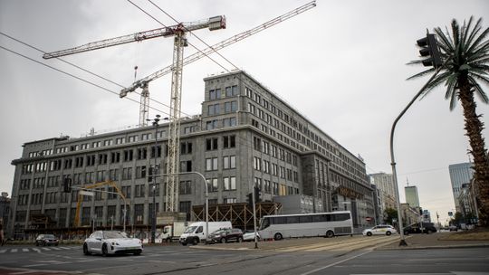 600 mln złotych i 8 lat prac budowlanych. Remont ogromnego gmachu BGK jest już na półmetku