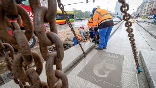 Remont torowiska w Alejach Jerozolimskich. Tramwaje wrócą na początku sierpnia.